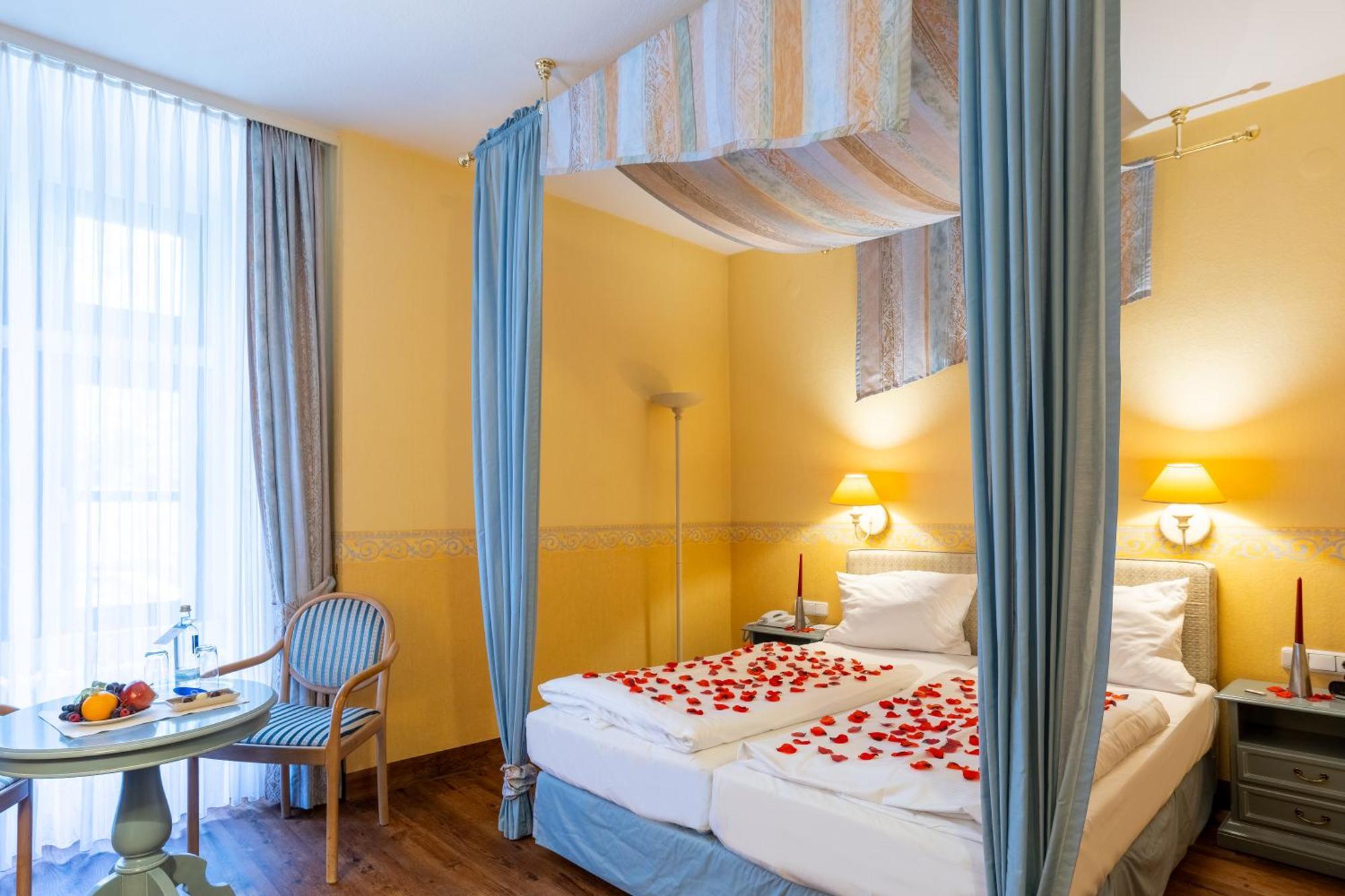 Burghotel Staufenberg Staufenberg  Zewnętrze zdjęcie