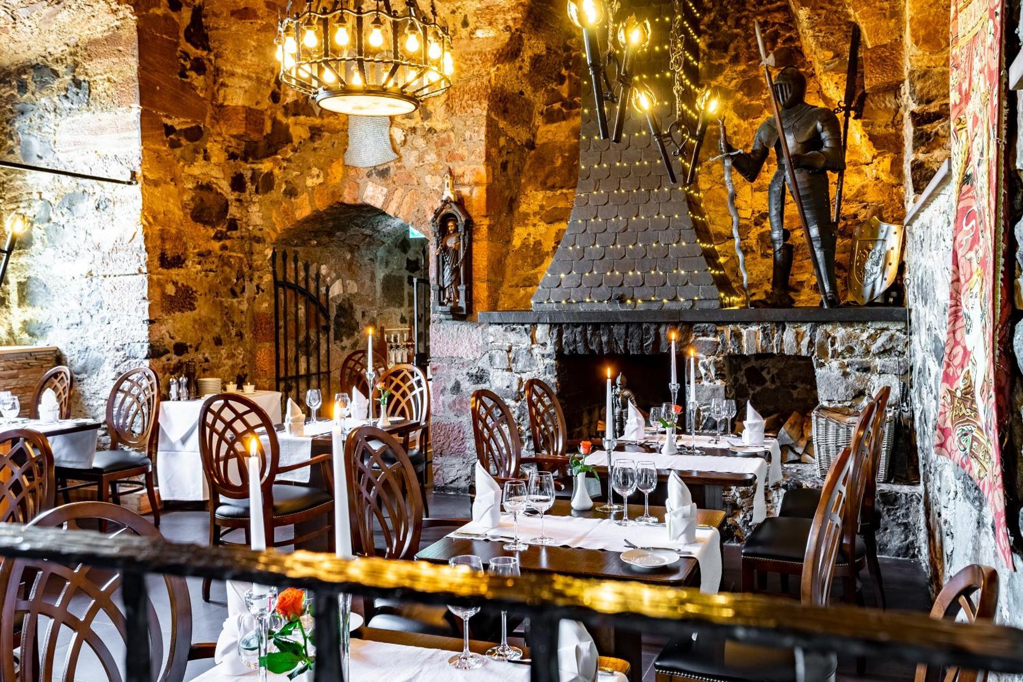 Burghotel Staufenberg Staufenberg  Zewnętrze zdjęcie