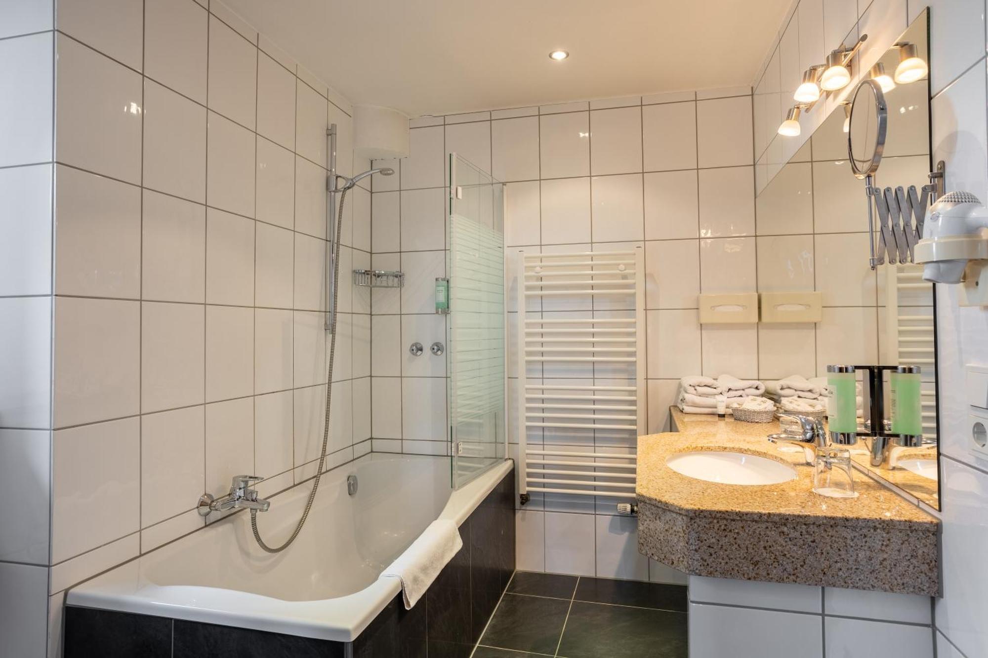 Burghotel Staufenberg Staufenberg  Zewnętrze zdjęcie