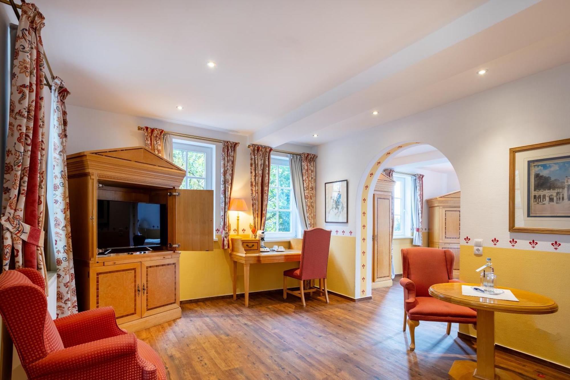 Burghotel Staufenberg Staufenberg  Zewnętrze zdjęcie